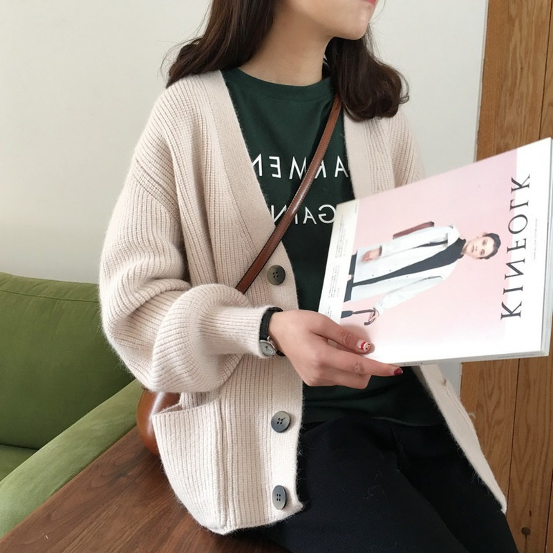 White cardigan jacket women's 2022 autumn and winter new knitted sweater sweater with retro lazy style winter explosion