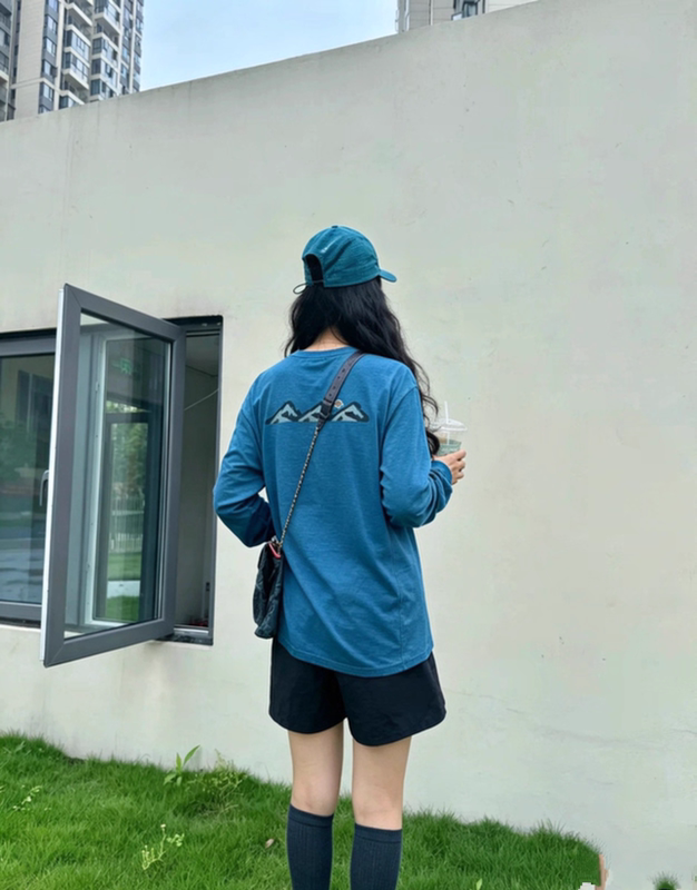 C1 Mountain-Style Outdoor Couple's Breathable Quick-Drying Long-Sleeve T-Shirt, a Fashionable and Versatile Collection for Sports and Leisure C1 Mountain-Style Outdoor Couple's Breathable Quick-Drying Long-Sleeve T-Shirt, a Fashionable and Versatile Collection for Sports and Leisure