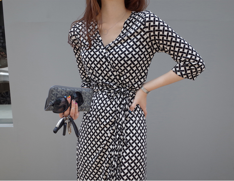 Hàn Quốc 2017 mới V-slim slim váy dài tay in bãi biển kỳ nghỉ hè dài phần váy tầng dài