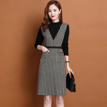 2021 Spring and Autumn products new early autumn dress womens striped plaid fashion sweater skirt knitted base shirt