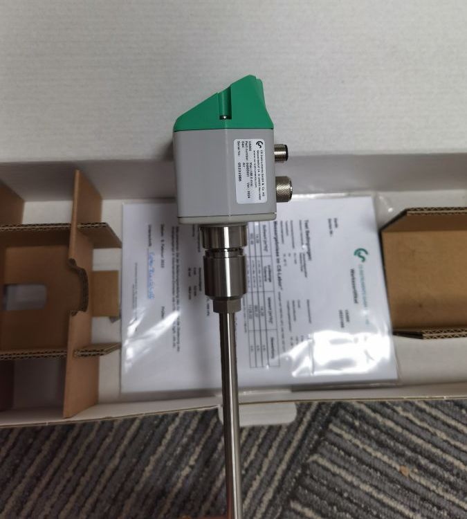 带显示屏和蓝牙的VA500流量计长度220mm流速185m/s