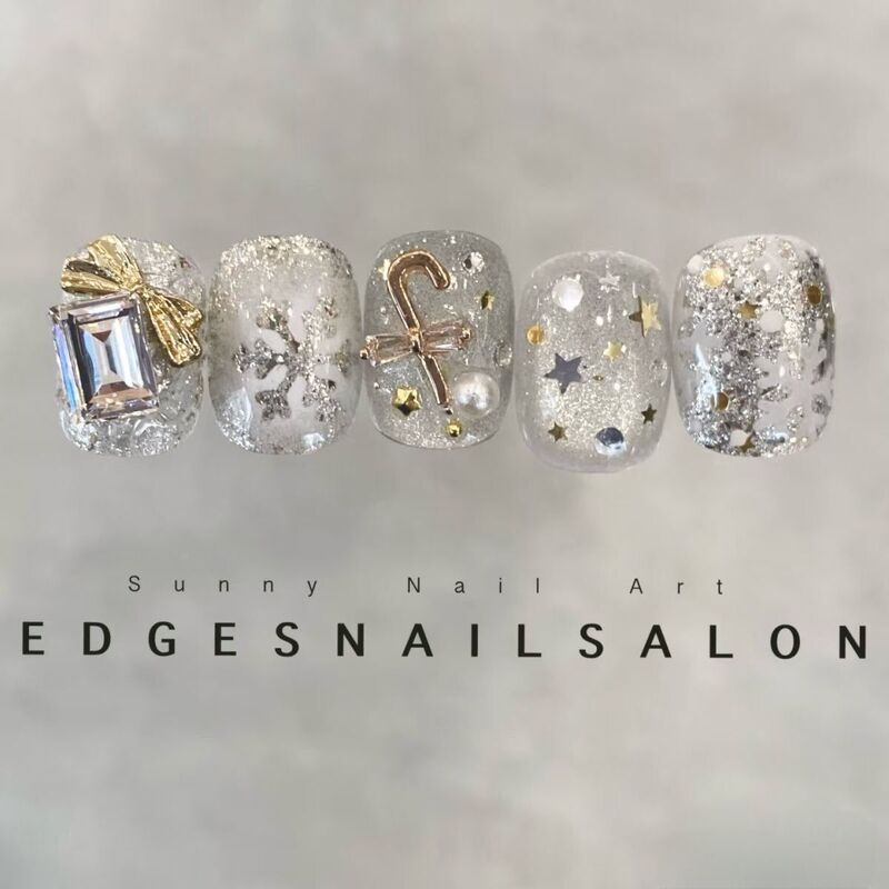 Purely Handmade Wearable Nails, Christmas Style, Snowflake Bow, Sparkling Glitter Nail Patches, Removable, Whitening Fake Nails