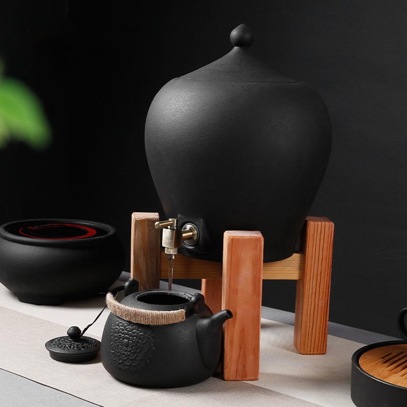 Qiao mu volcano belt leading coarse pottery store tank to purify the water container home tea filter ceramic water storage tank
