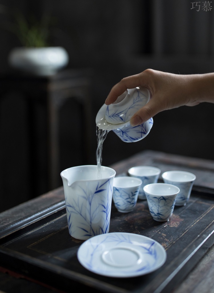 Qiao mu do three tureen bowl of blue and white porcelain tea cups do finger dip ceramic teapot tea by hand