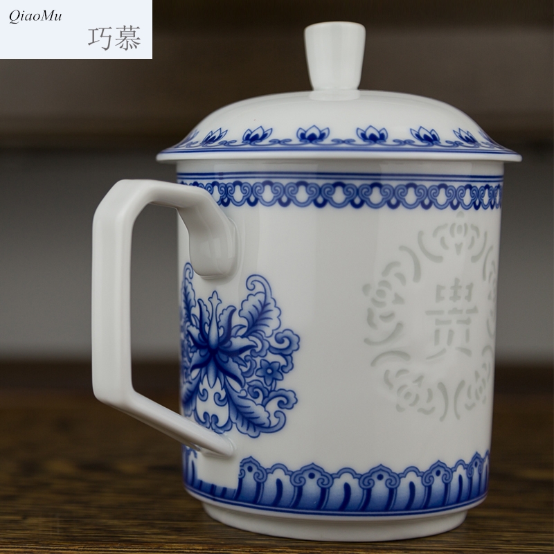 Qiao mu package mail jingdezhen ceramic cups with cover tea cup office cup meeting water cup blue and white hollow out porcelain tea set