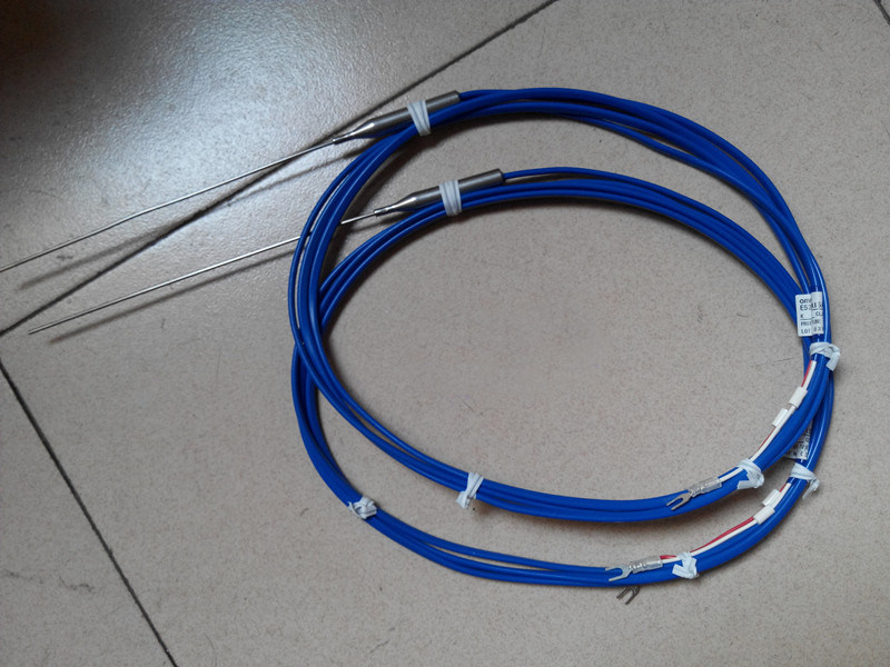 (original brand new) Omron OMRON temperature sensor E52-CA15AY D= 3 2 1M