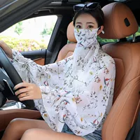 Медицинская маска, белая накидка