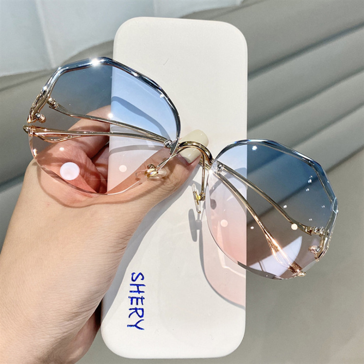 No frame crystal cut edge polygonal glasses anti UV sunglasses ladies Retro tide new sunglasses female manufacturer