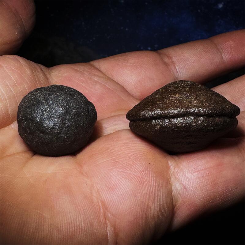 Natural Kansas, Usa, Gemstones: Shaman Stone, Magic Agate, Boji Stone, Kansas Stone, Male and Female Magic Stones, Raw Stone Ornaments