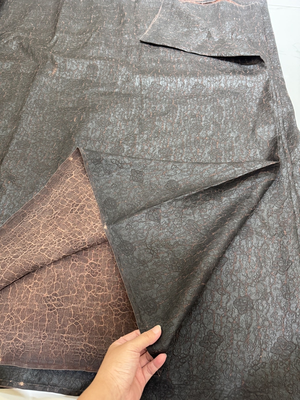 Linen Turtle Four-In-One Design, Black Coffee Color, Glossy, 115 cm Width, 27 Momme, 100% Mulberry Silk, 650/Yard