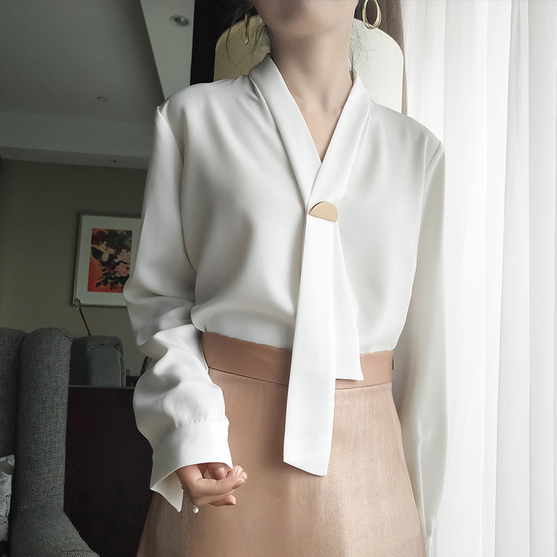 JBS White Satin Shirt Woman Design Sensation Small Crowd Early Autumn Blouse Girl Light Cooked With Commute Temperament