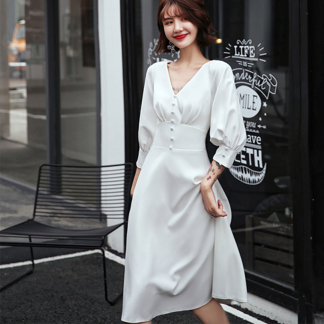 White small evening dress for women long-sleeved banquet style engagement dress satin certificate registration French light luxury