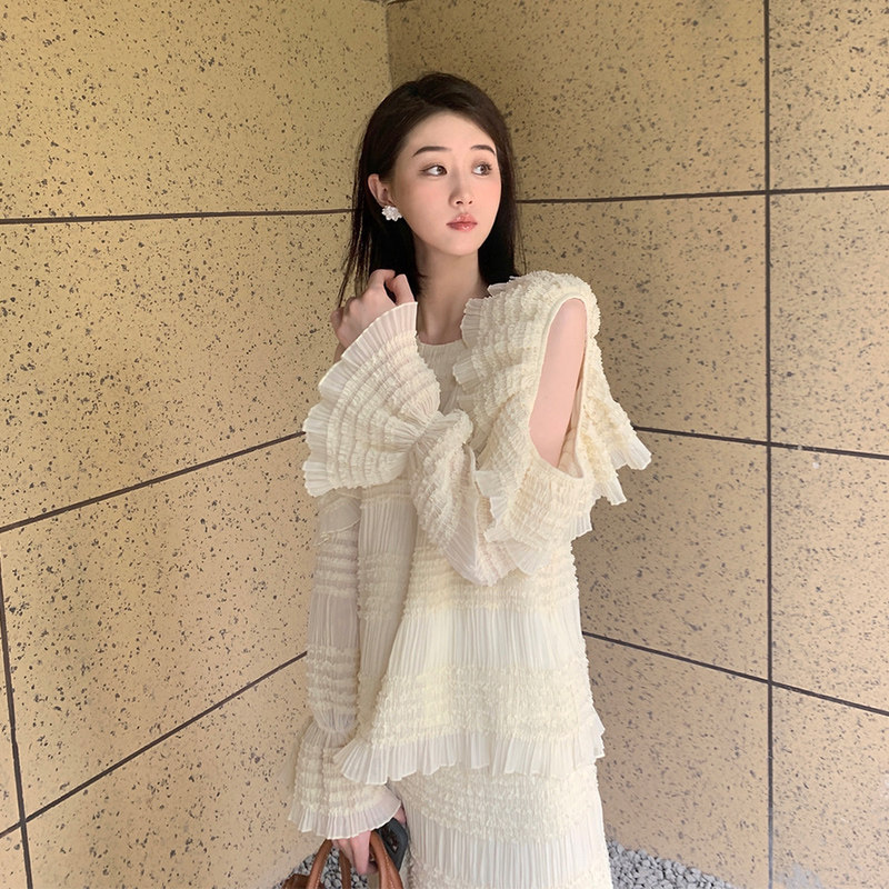 Han Mi Vegetable Foreign Dress Lady Autumn New Palace Light Cooked Dating a small crowdsourced two-piece style suit famous Ehime Wind Skirt Superior