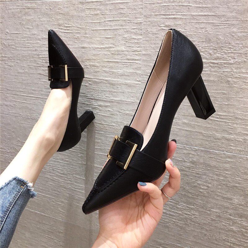 Hong Kong single shoes women's thick heels 2022 new autumn sexy high heels British style professional black deep mouth shoes