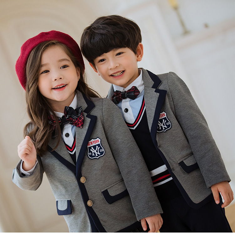 Chơi gấu trẻ em mát mẻ Đại học Anh phù hợp với đồng phục phù hợp với tiểu học và trung học cơ sở quần áo mẫu giáo mùa xuân và mùa thu váy trẻ em đẹp