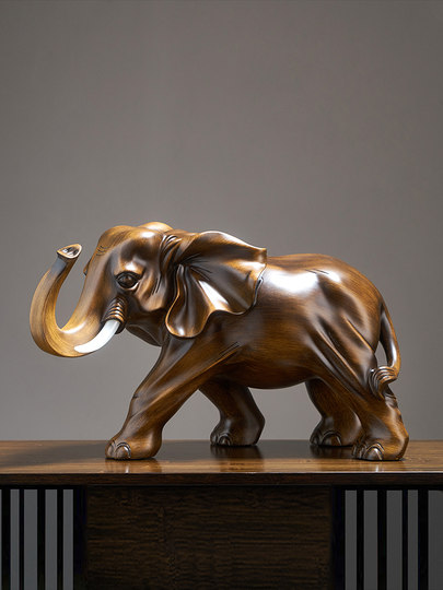 A Pair of Lucky Elephant Figurines, a Creative Opening Gift, Suitable for Office, Living Room, or Wine Cabinet, with Good Meaning and Fine Craftsmanship