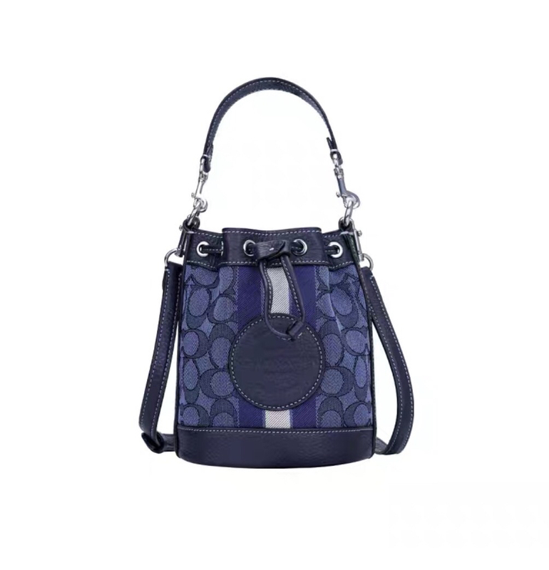[Official Purchase] Coach Official Outlet Flagship Store Small Bucket Bag for Shoulder or Crossbody Fc8322