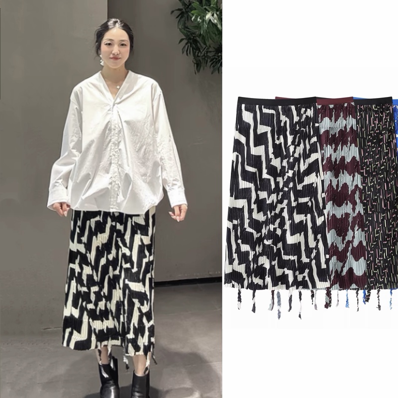 In-Stock Jiangnan Mall Same Style Domestic Discount 2026 Summer New Fashion Printed Pleated Tassel Skirt for Women