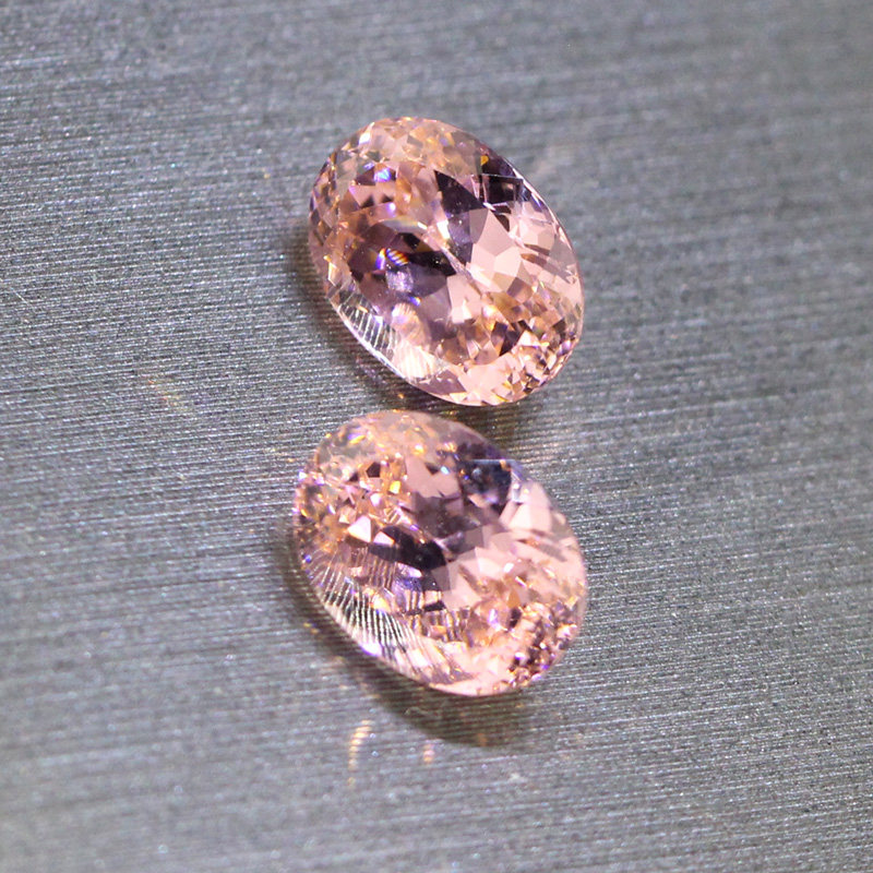 Padparadscha loose stone oval cherry pink morganite
