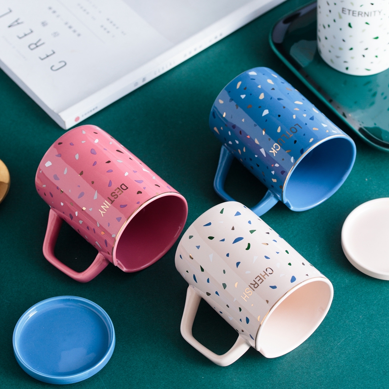 Ins Nordic contracted wind cup breakfast coffee cup ceramic spoon office he question; Male and female mark cup tea cups with cover