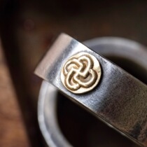 Craftsman-made Fate Co 18K gold swastika dot gold Super thick flat ring