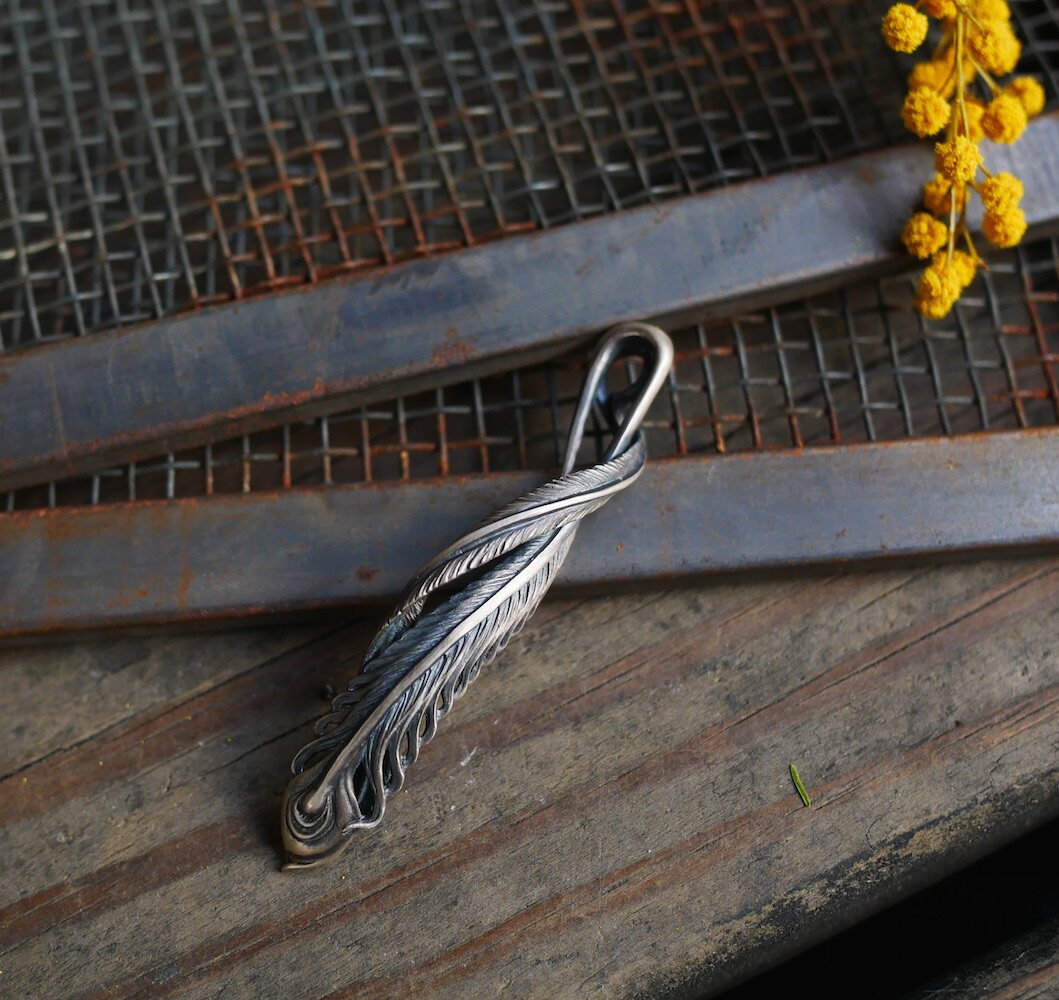 Japan's Seiyama hand-made DUAL FLOW Phoenix feather phoenix pendant