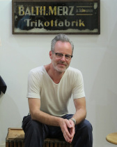 Very comfortable German Merz B Schwanen Little Swan 1960 T shirt