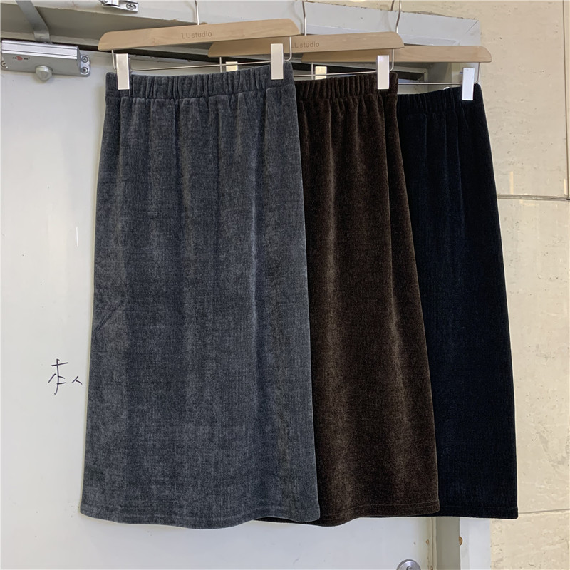 Jinrong clothing 19318 Korean version corduroy split skirt women's 2020 autumn and winter loose over-the-knee one-step skirt