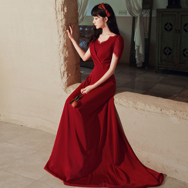 Atmospheric Toast Bride 2020 New Wedding Gown Female Long Version Trailing Back Door Wine Red Ocean Dress Engagement