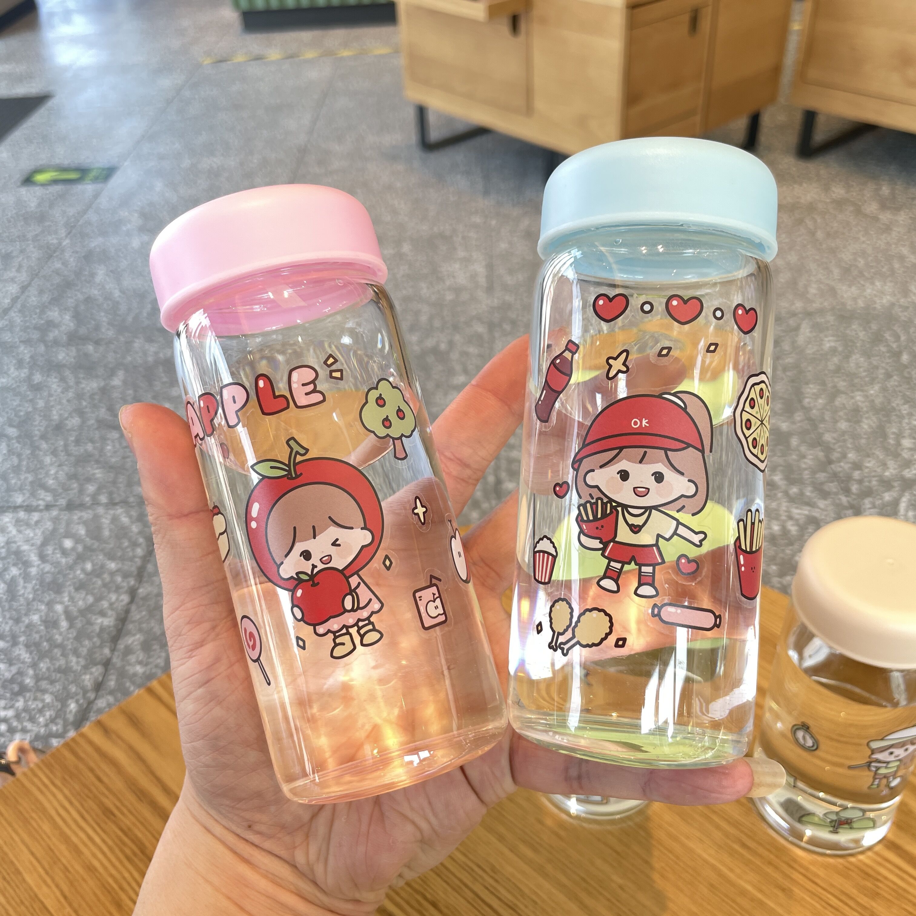 In red cute mini glass cartoon thickening hot-resistant water cup Korean student couple walking cup