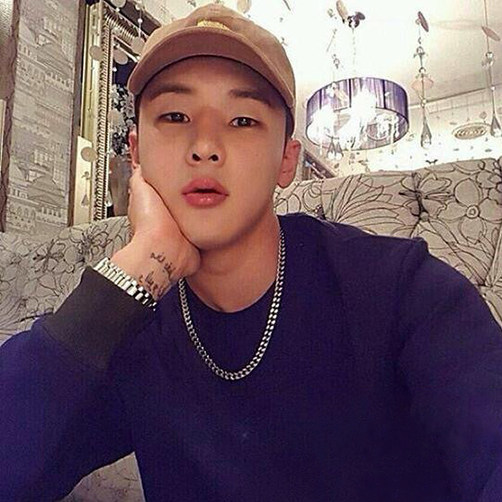 zico Yu Zhihao two moles of the same titanium steel men and women couple Quan Zhilong bigbang necklace street hip-hop jewelry