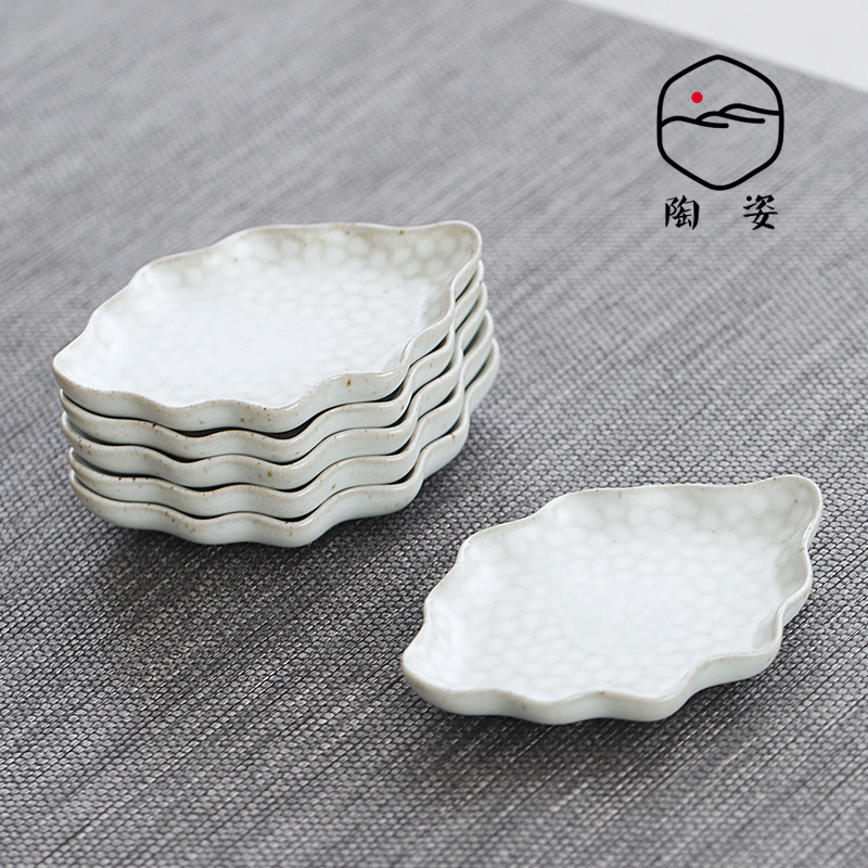 TaoZi lotus ceramic cup mat Japanese tea taking accessories of black ceramic kung fu tea cup insulation pad