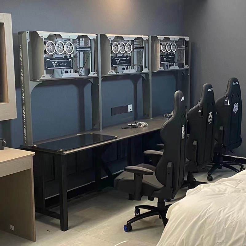 Cafe Cafe Electric Sports Hotel Red on a single air-cooled chamber coloured lights cooling chassis