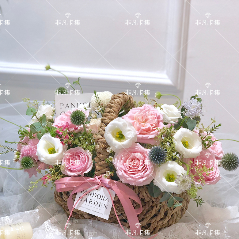 Simple and creative black and white Korean flower shop hanging card Flower card Eternal flower maintenance card Flower shop promotional card Flower basket hanging card