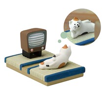 decole Japanese travel cat mobile phone holder Sanmao cat birthday gift graduation send girlfriends mobile phone seat ornaments
