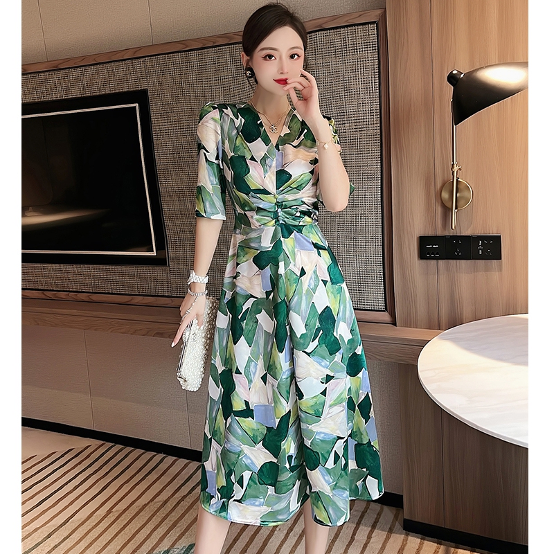 C8739 2550K VÁY ĐẦM LIỀN THÂN NỮ JIARELA MÙA HÈ HỌA TIẾT HOA CỔ CHỮ V THỜI TRANG NỮ G06 SẢN PHẨM MỚI