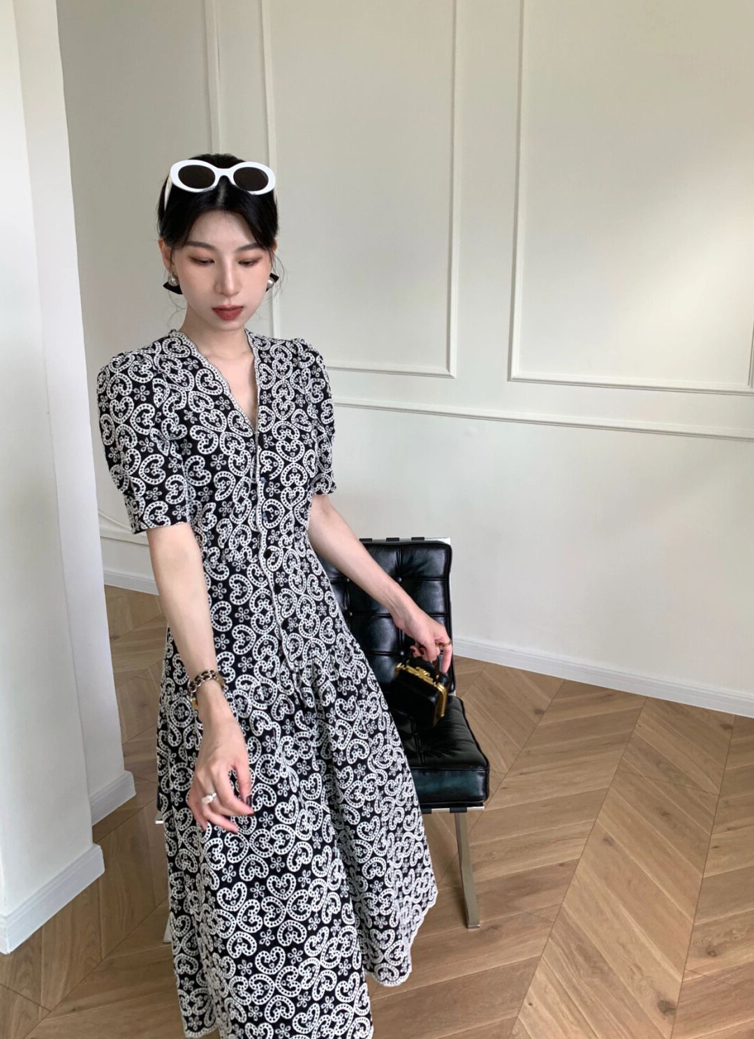 C8823 2260K VÁY ĐẦM LIỀN THÂN NỮ JIARELA MÙA HÈ PHỤC CỔ CỔ ĐIỂN THÊU HỌA TIẾT HOA CỔ CHỮ V THỜI TRANG NỮ REN G05 SẢN PHẨM MỚI