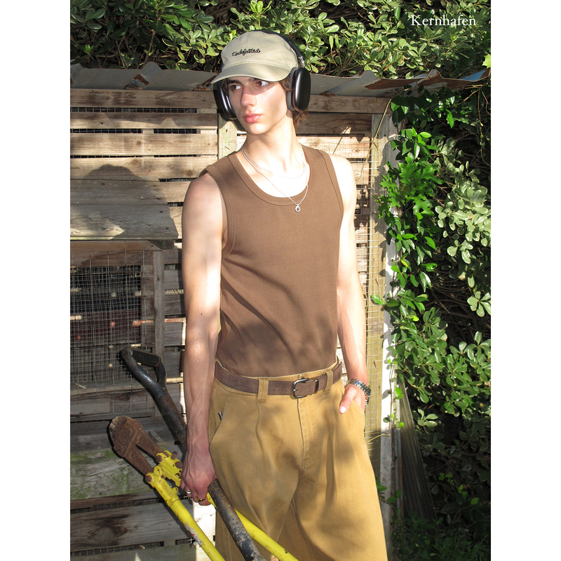 It's the Look of a Comfortable Summer! Casual Sleeveless Tank Top | Kernhafen It's the Look of a Comfortable Summer! Casual Sleeveless Tank Top | Kernhafen