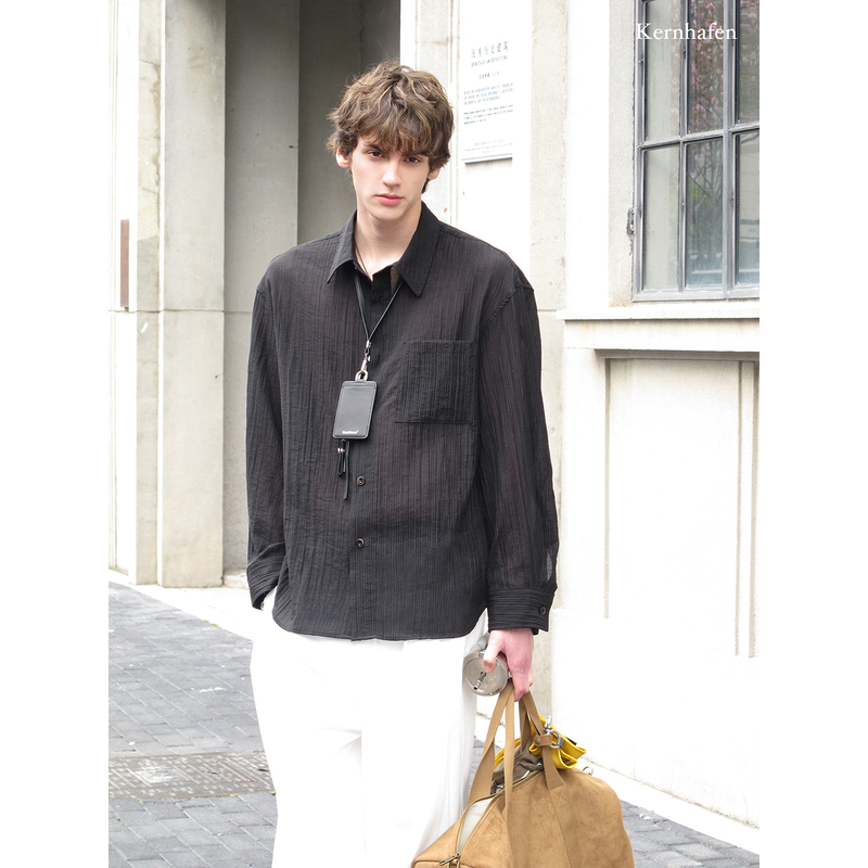 People with Taste Should Wear Stripes in a Way That Is Unique. Single-Pocket Casual Shirt |   Kernhafen