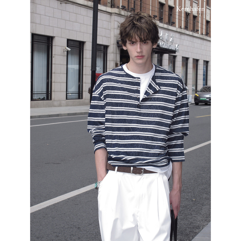 Men Who Know How to Dress Put in Subtle Effort in the Details - Henry Collar Striped T-Shirt |   Kernhafen