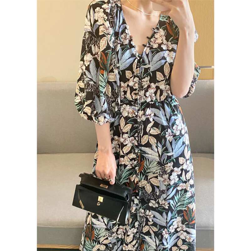 French Floral Long Dress with V-Neck, Printed Mid-Sleeves, High Waist, Jungle Pattern, Waist-Cinching, Slit Dress, New Summer Style 26 French Floral Long Dress with V-Neck, Printed Mid-Sleeves, High Waist, Jungle Pattern, Waist-Cinching, Slit Dress, New Summer Style 26