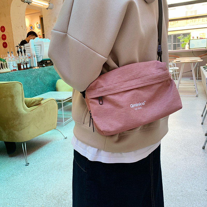 Qminica niche shoulder bag travel ID bag walking baby accompanying bag net red storage bag large capacity Ultra Light