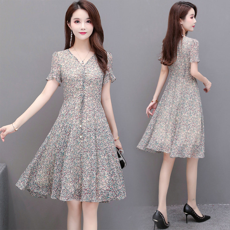 Broken Floral Dress Woman 2022 Spring Summer's new cover of slim and small Temperament Mother Middle Long Version Snowspun Dresses