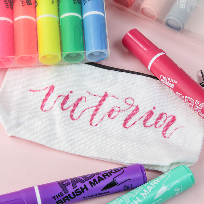 Japanese Nita Mehui Upper color soft head cloth drawing pen clothes Painting pen washed DIY textile paint pen T-shirt Graffiti painting shoes Textile waterproof painting clothes Pens Washed without falling color supplements