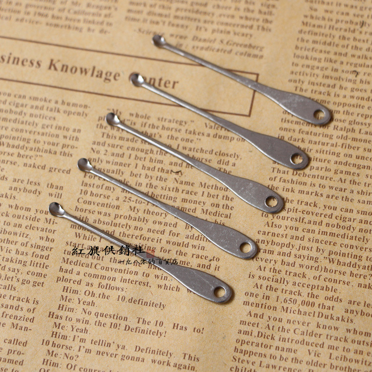 Recollections of the Old City] 1990s Thin-headed, thick-handled ear scoops, keychain ear rakes, round elbows, and ear scoops
