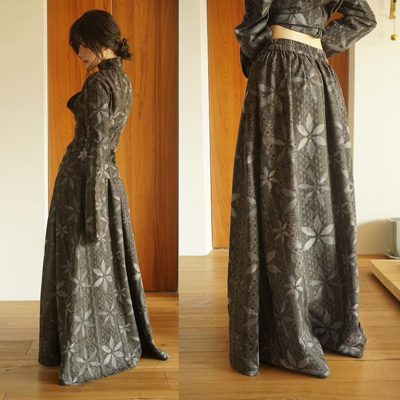 Mimichi Dream Knot Deep Brown Pleated Long Skirt Mimichi Dream Knot Deep Brown Pleated Long Skirt