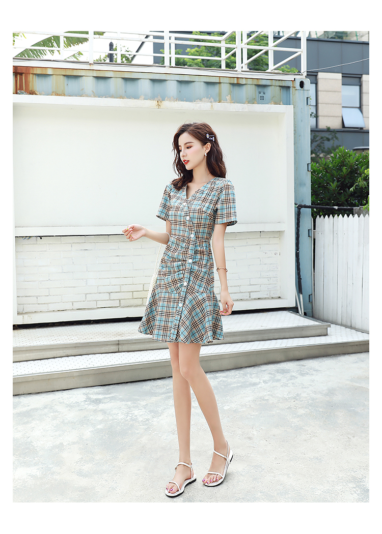 VK旗艦店 韓國學院風時尚V領格紋單排釦裙子短袖洋裝