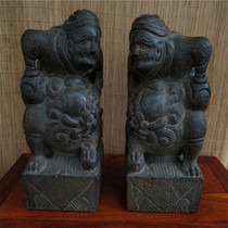 Bluestone Hu man controls the lion to attract wealth desk auspicious beast Pixiu stone lion stone drum stone pier inkstone pot holder living room decorations