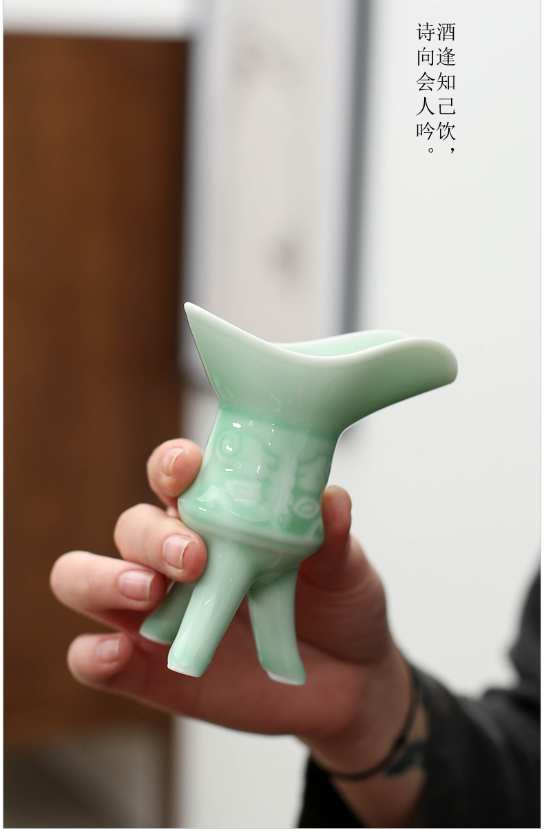 Ceramic wine wine suits for celadon archaize hip Chinese style points home a small handleless wine cup small goblet liquor cup goblet