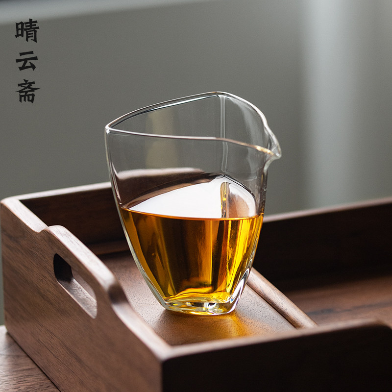Clear Clouds Fasting Creativity Triangle Glass Justice Cup Tea Seigong Fu Tea Sub-Tea Instrumental Daily Type Transparent Public Cup Pure Artisanal